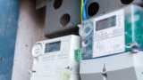 Casi nadie hace esto en casa, pero lo cierto es que ahorra varios euros en la factura de la luz.