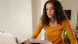 Si trabajas y estudias al mismo tiempo, es posible que te estés perdiendo un derecho valioso.