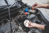 Motor de automóvil para calentar demasiado: ¿Qué puede salir mal?